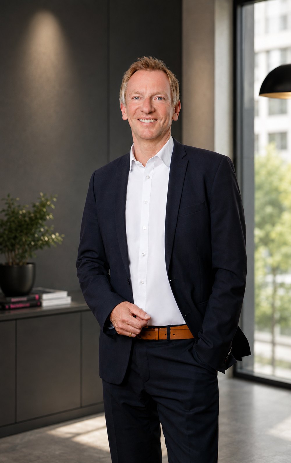 Stefan Brandt, geschäftsführender Gesellschafter der BBI Immobilien KG, in den Büroräumen